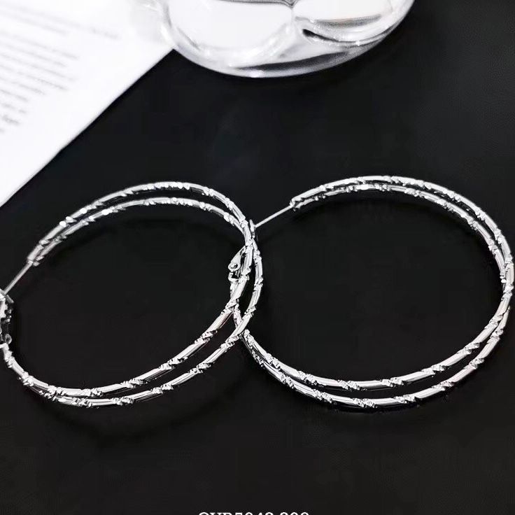 Bông Tai Khoen Tròn Đôi Màu Trắng 5cm (BJ)