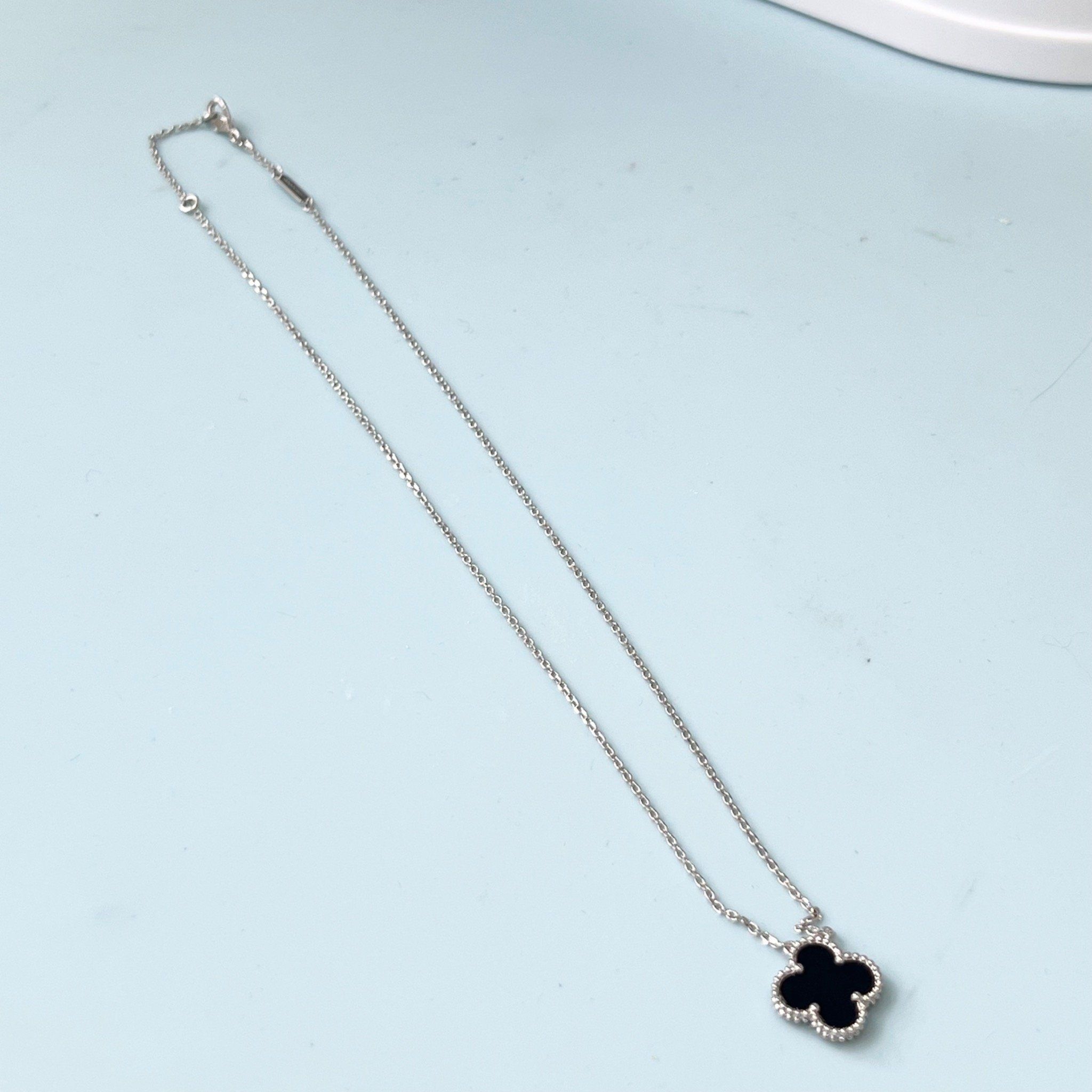 Bộ Trang Sức Cỏ 4 Lá May Mắn Vàng Đen Size 1,5cm - Dây Chuyền, Vòng Tay & Bông Tai Pha Lê (AO)