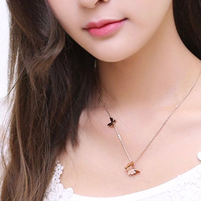 Bộ Trang Sức Titan Cao Cấp - Con Bướm Xinh Vòng Tay & Bông Tai Màu Vàng Hồng