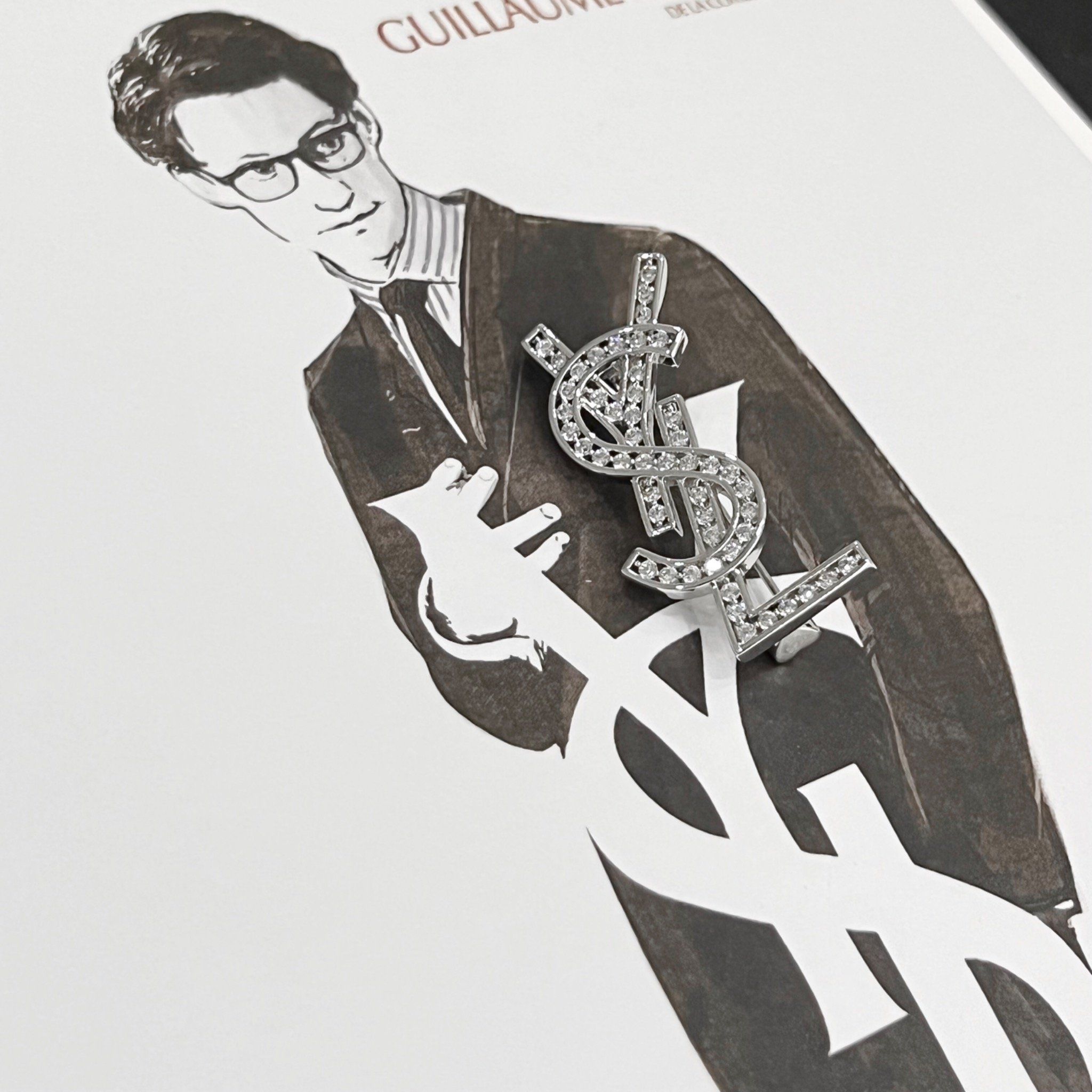 Cài Áo Nam, Nữ - YSL Màu Trắng Pha Lê (AL)