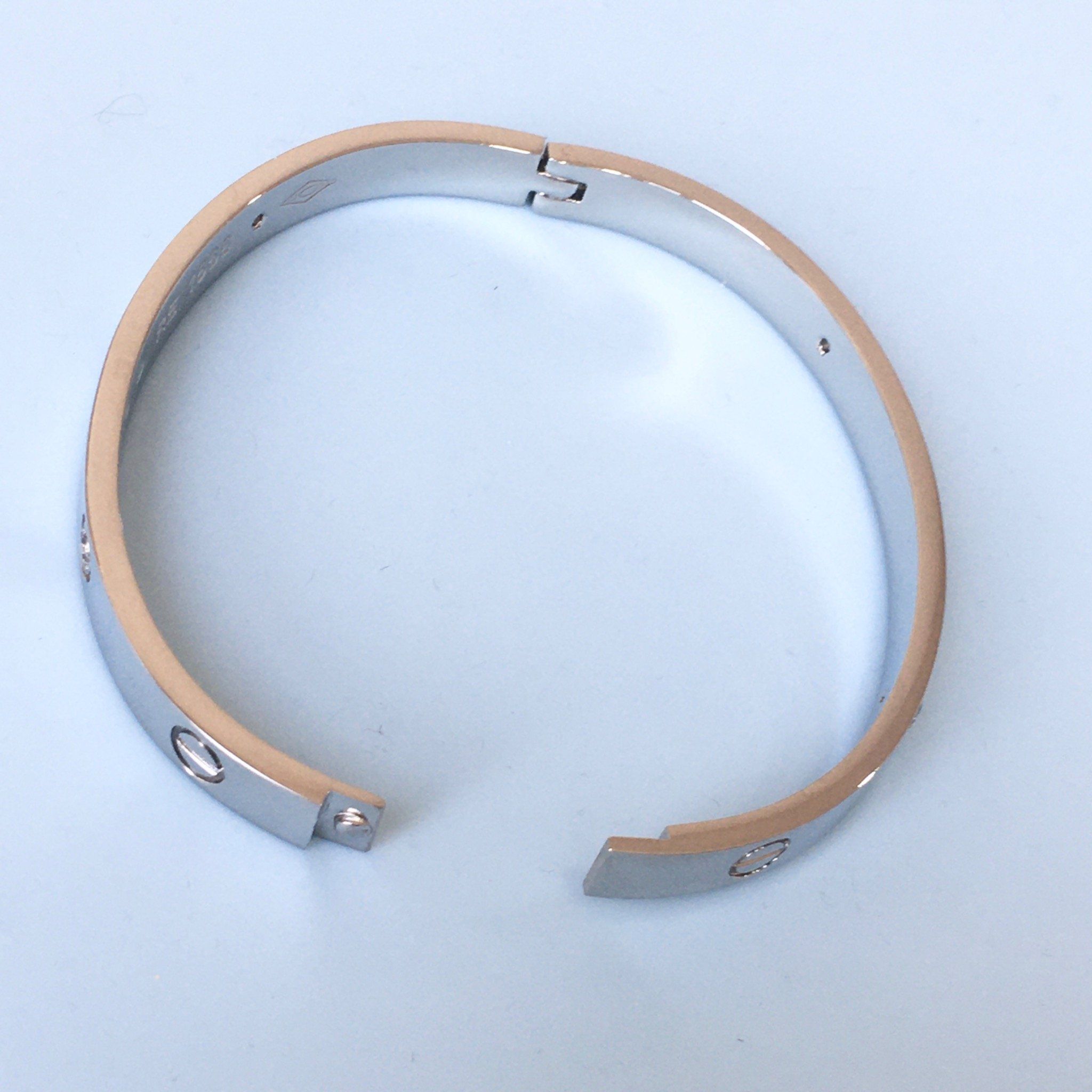 Vòng Tay Nam, Nữ TiTan Cao Cấp - Cartier Màu Trắng Pha Lê (AF)