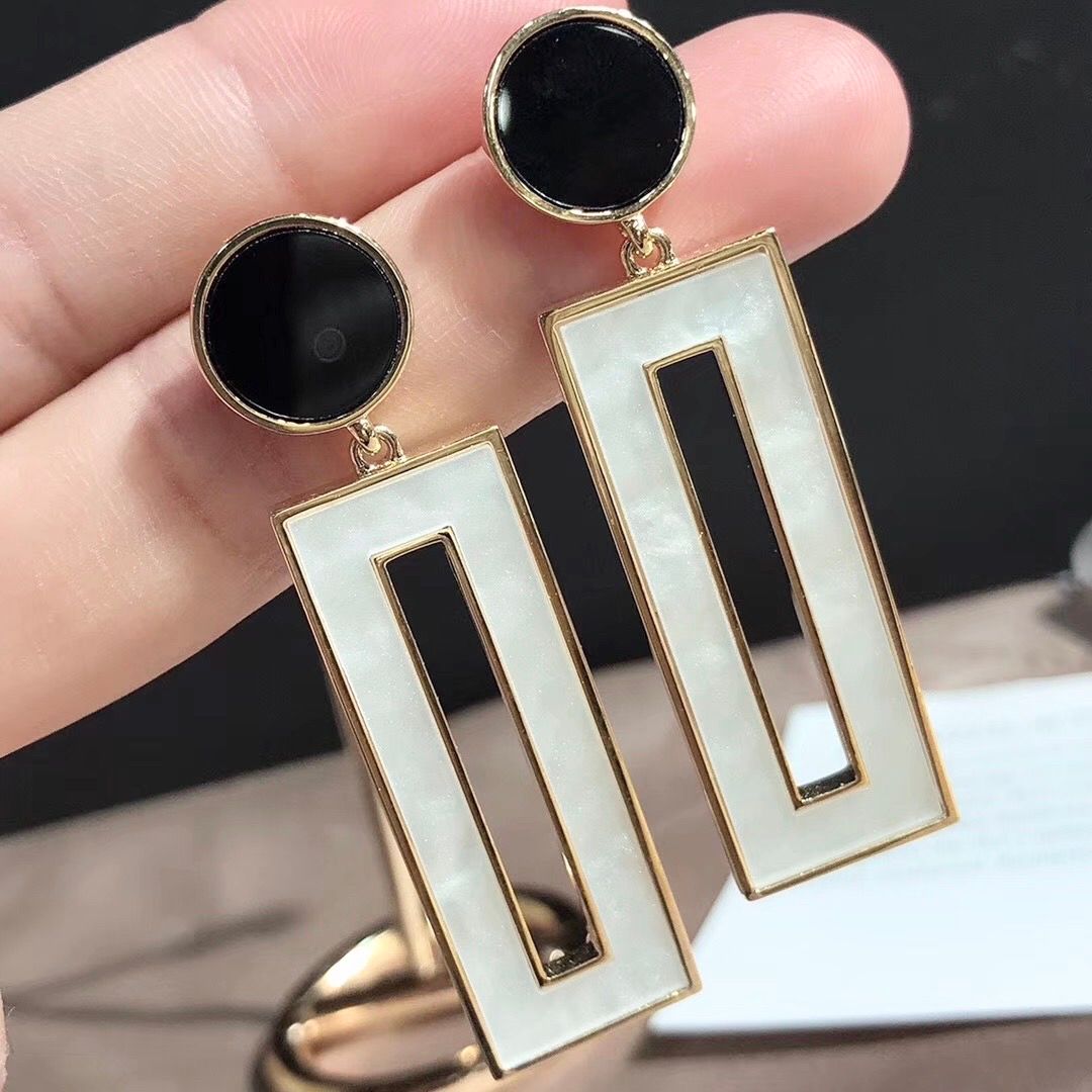 BÔNG TAI CHỮ NHẬT VỎ ỐC THIÊN NHIÊN (AE)