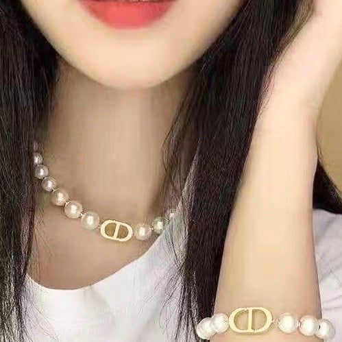 Bộ Trang Sức Dior Vàng - Vòng cổ Choker & Vòng Tay Ngọc Trai Quý Phái