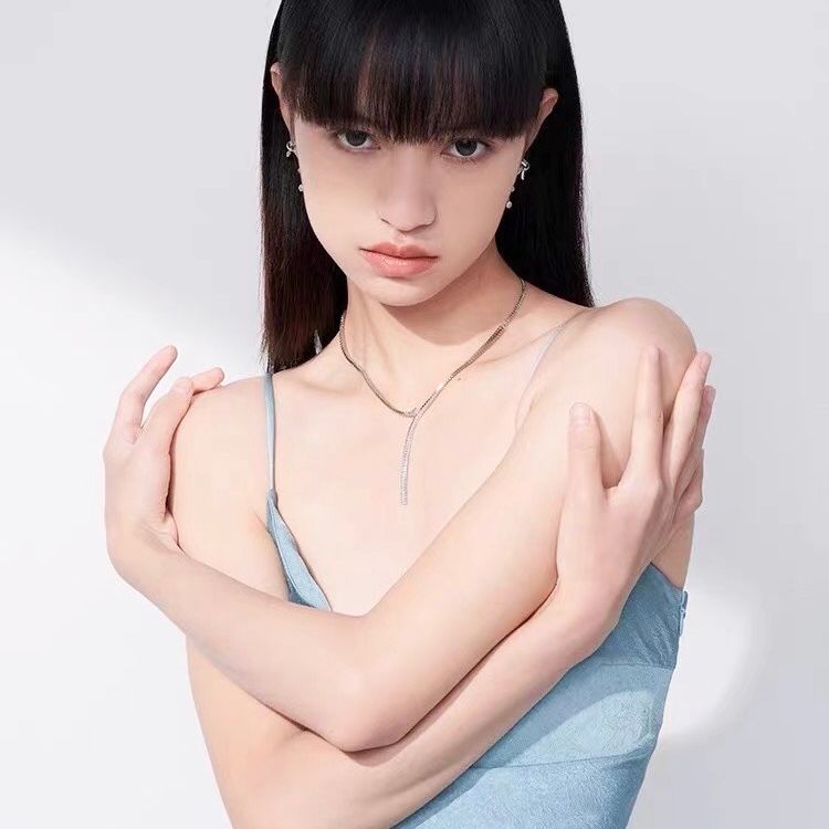 Dây Chuyền Ngắn - Choker Pha Lê Vuông Tinh Tế (AR)