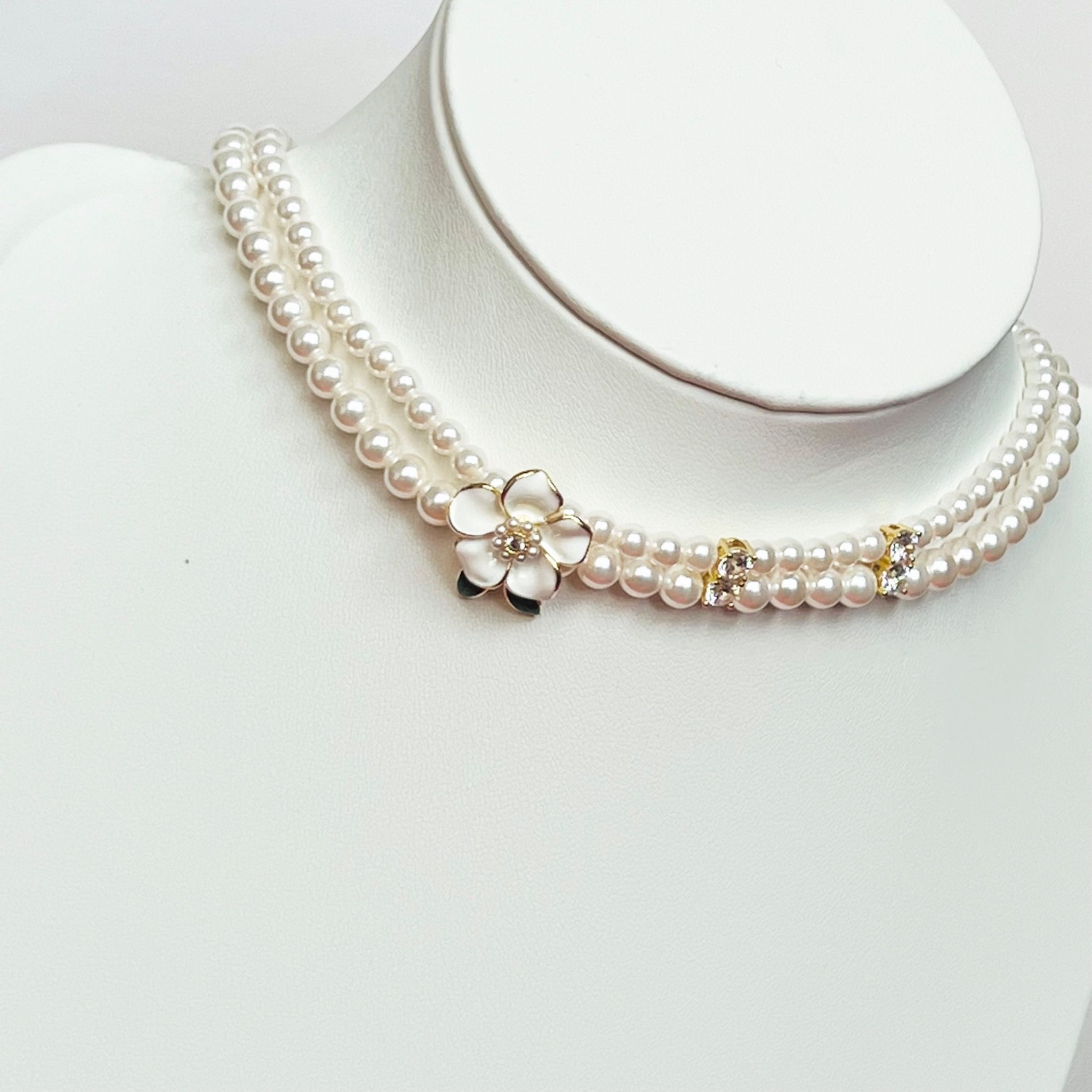 Dây Chuyền Ngắn - Choker Hoa Mai Chuỗi Ngọc Trai & Pha Lê (AN)