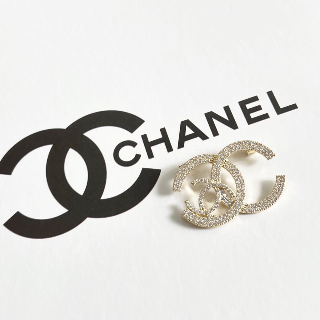Cài Áo Nam, Nữ - Chanel Màu Vàng Pha Lê Trắng (DC)
