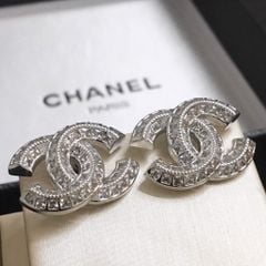 Bộ Trang Sức Cha.nnel Trắng - Cài Áo & Bông Tai Pha Lê (AL)