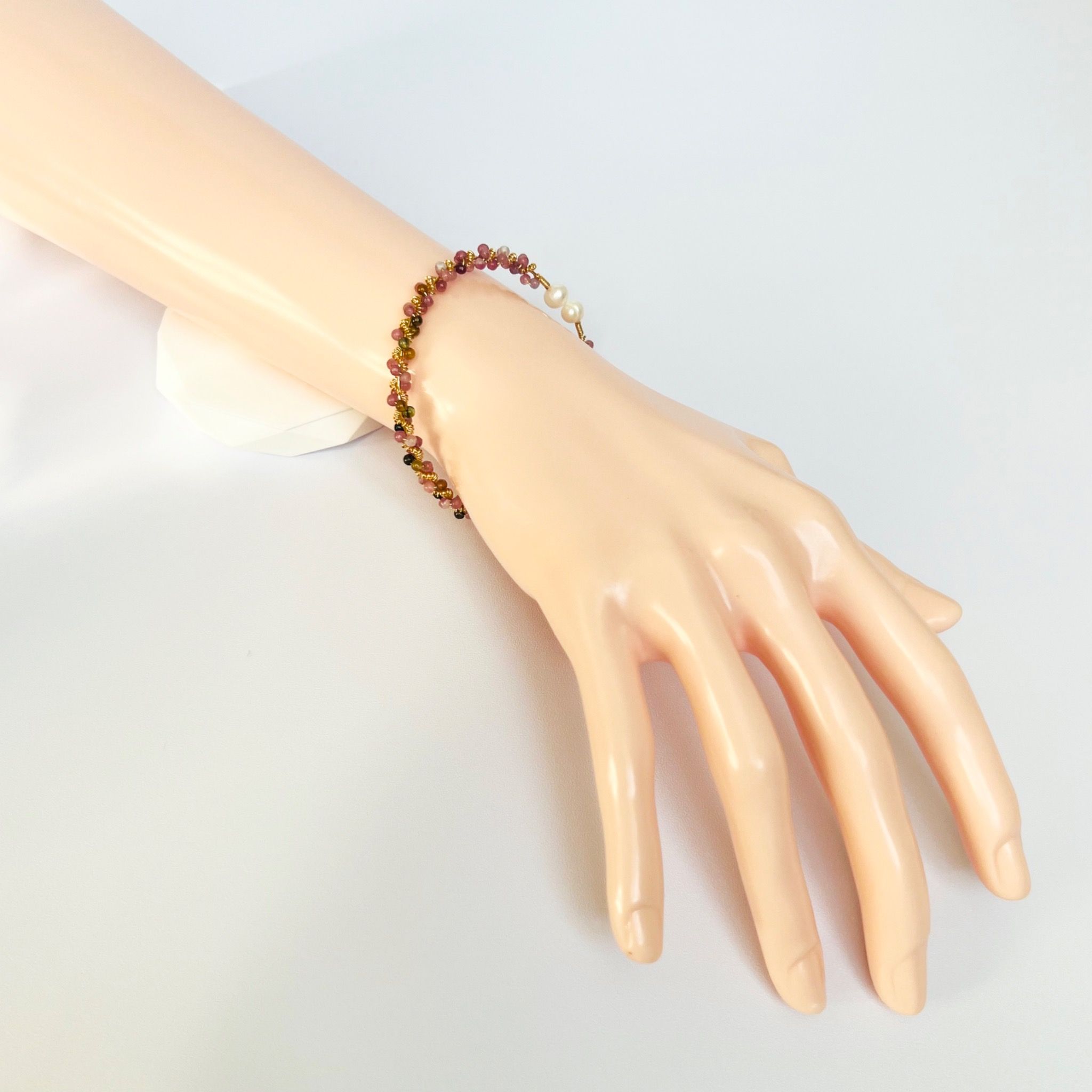 Vòng Tay Phong Thuỷ Cao Cấp - Đá Tourmaline Cầu Vòng & Ngọc Trai Thiên Nhiên