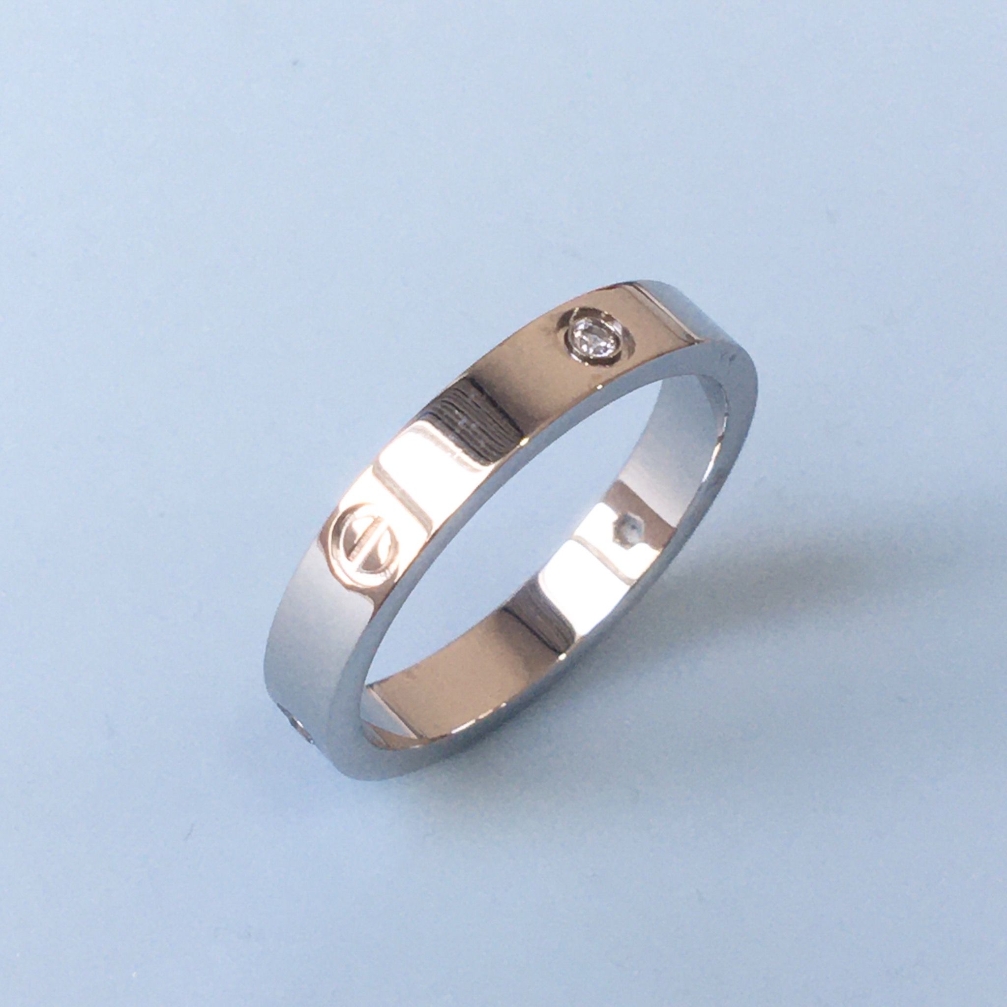 Nhẫn Nam, Nữ Titan Cao Cấp - Cartier Màu Trắng Pha Lê (AE)