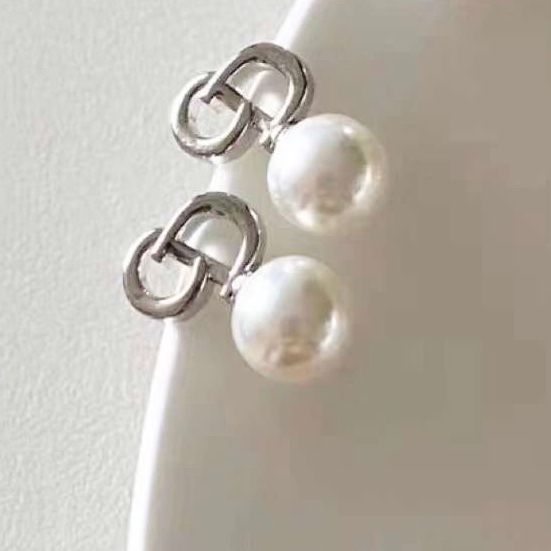 Bông Tai Dior Màu Trắng Ngọc Trai (AS)