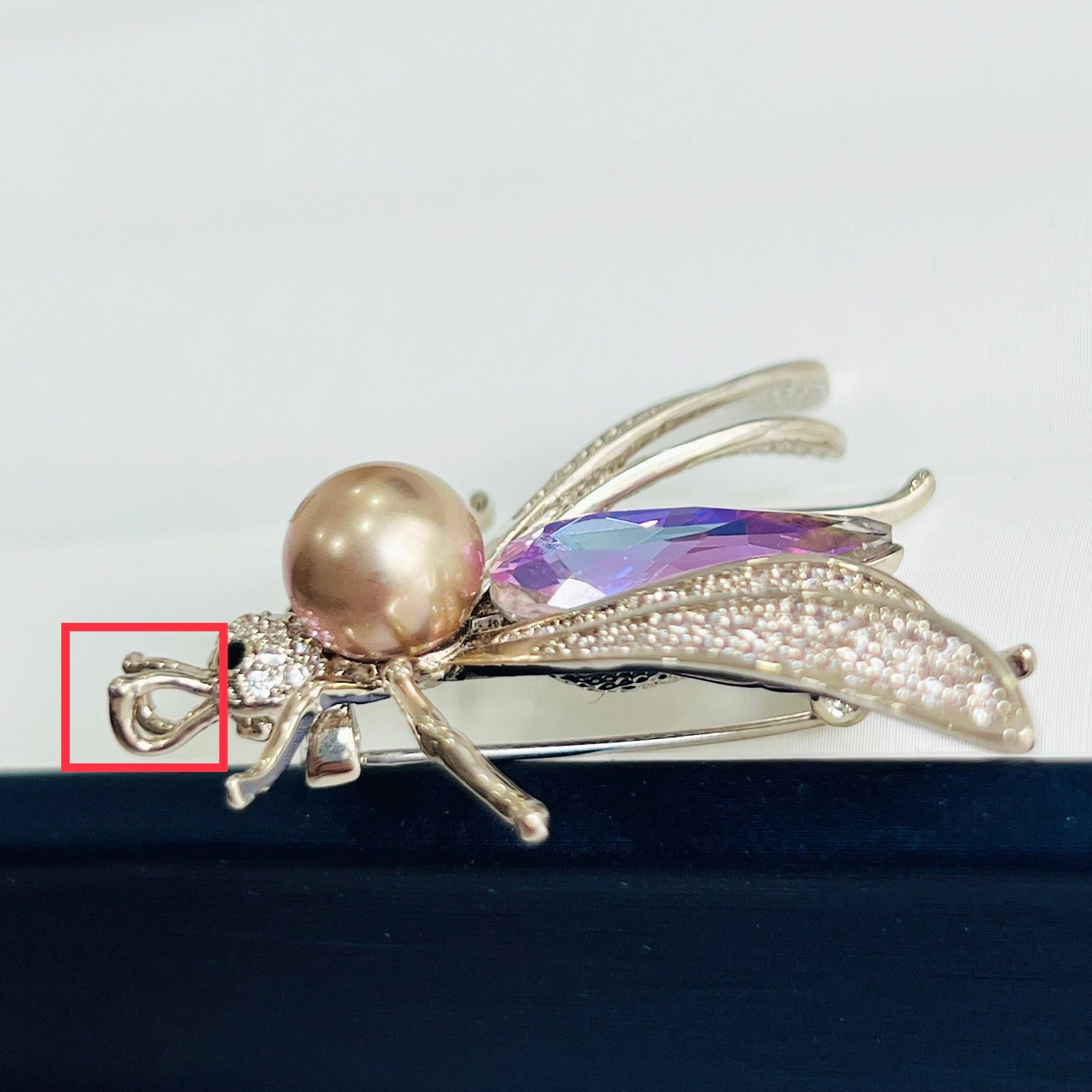 Cài Áo Nam, Nữ - Con Ong Gucci Pha Lê Tím Xà Cừ Xanh & Ngọc Trai