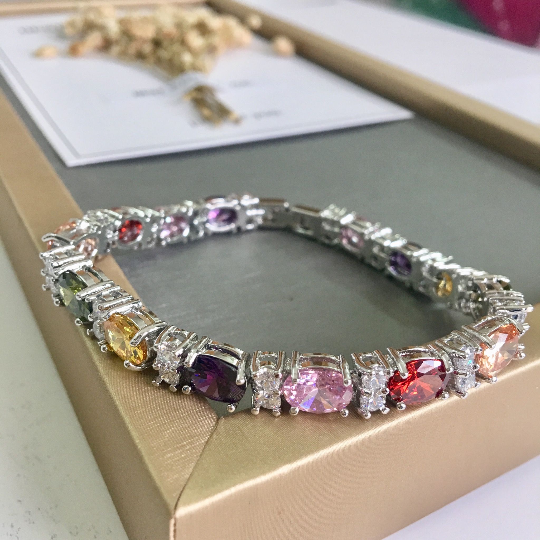 LẮC TAY SẮC MÀU PHA LÊ (AB)