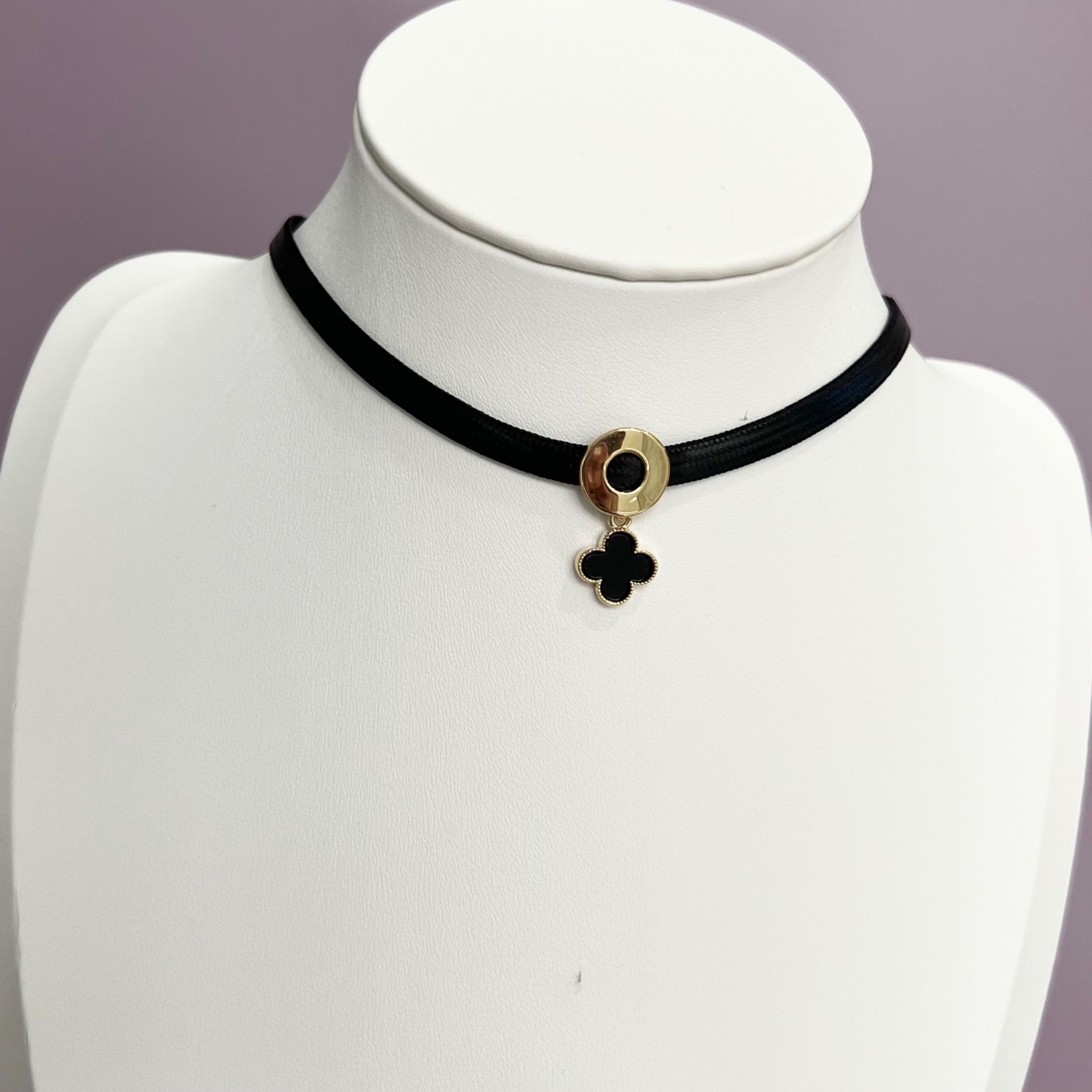 Vòng Cổ Choker Cỏ 4 Lá May Mắn Titan Cao Cấp Màu Vàng (AB)