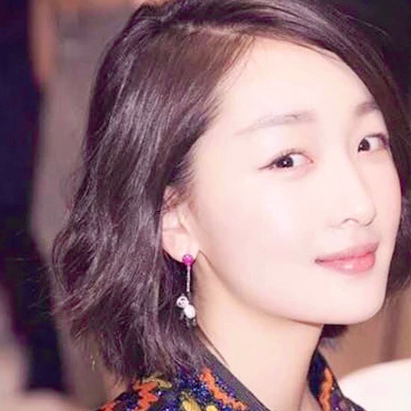 BÔNG TAI CON GẤU VÀ BONG BÓNG SO LE