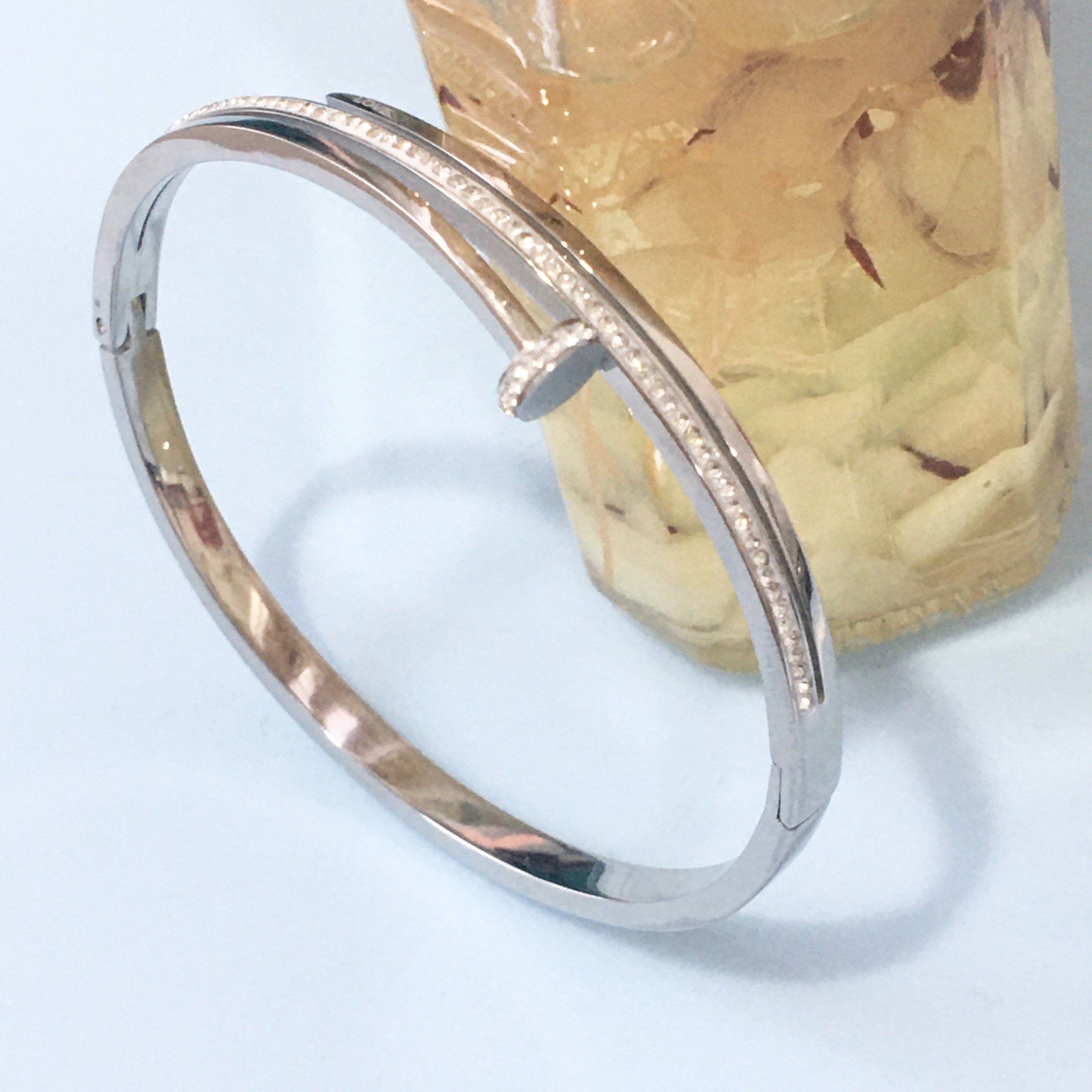 Bộ Trang Sức Cartier Titan Cao Cấp - Vòng Tay & Nhẫn Màu Trắng Pha Lê (AQ)