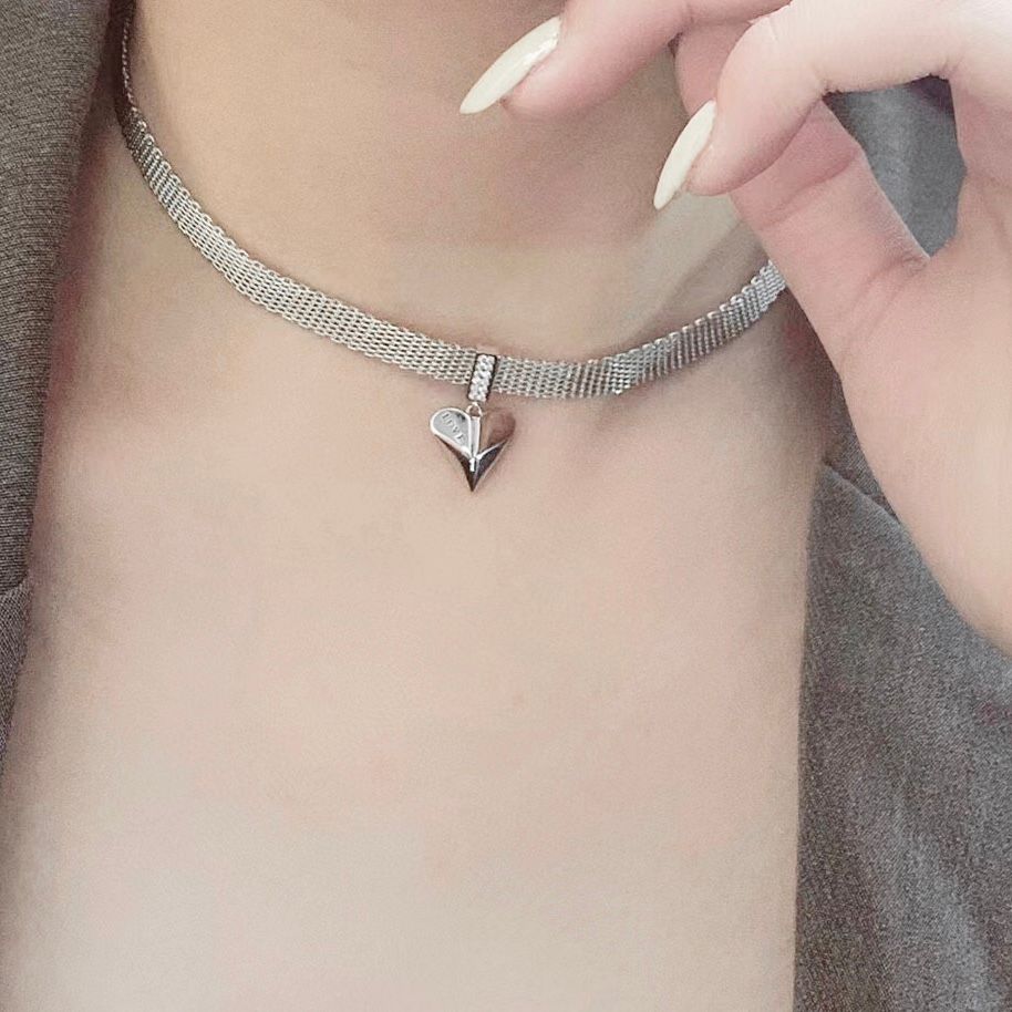 Dây Chuyền Ngắn - Trái Tim Chữ Love Pha Lê Trắng Tinh Tế (AM)