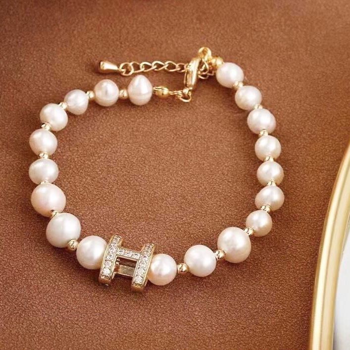 Bộ Trang Sức Hermes Vàng - Vòng cổ Choker & Vòng Tay Đính Đá Pha Lê, Ngọc Trai Nước Ngọt Quý Phái