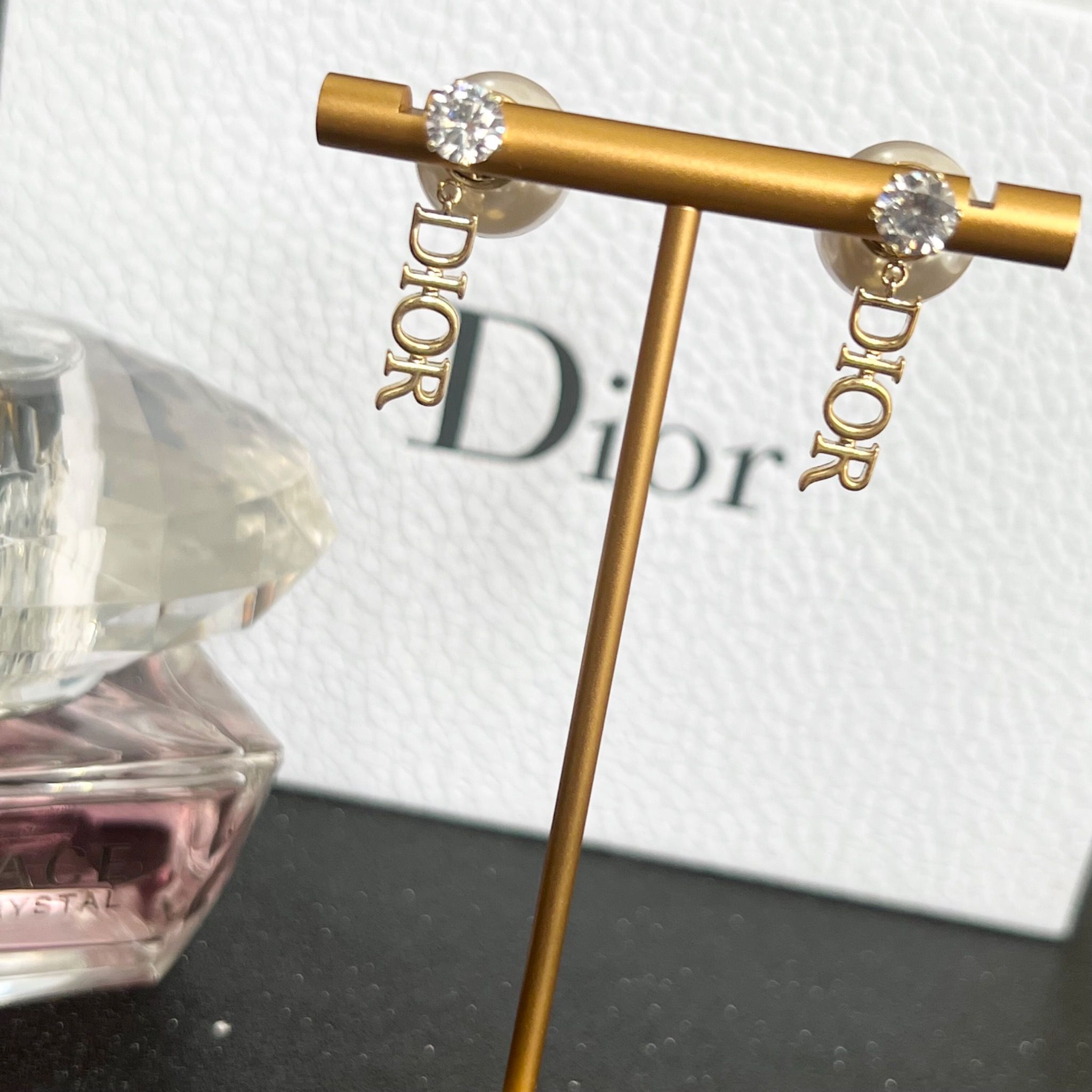Bông Tai Dior Màu Vàng Ngọc Trai & Pha Lê Trắng (AV) - Có 3 Kiểu Đeo