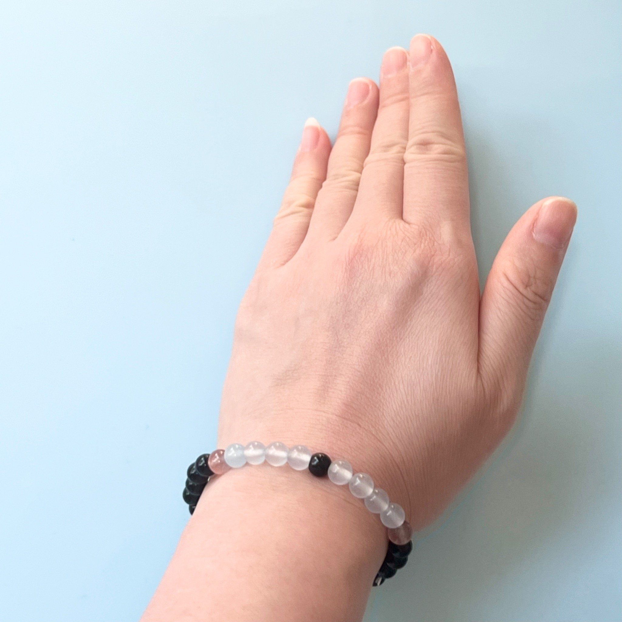 Vòng Tay Phong Thuỷ Cao Cấp - Đá Aquamarine, Đá Obsidian & Đá Thạch Anh Dâu Tây