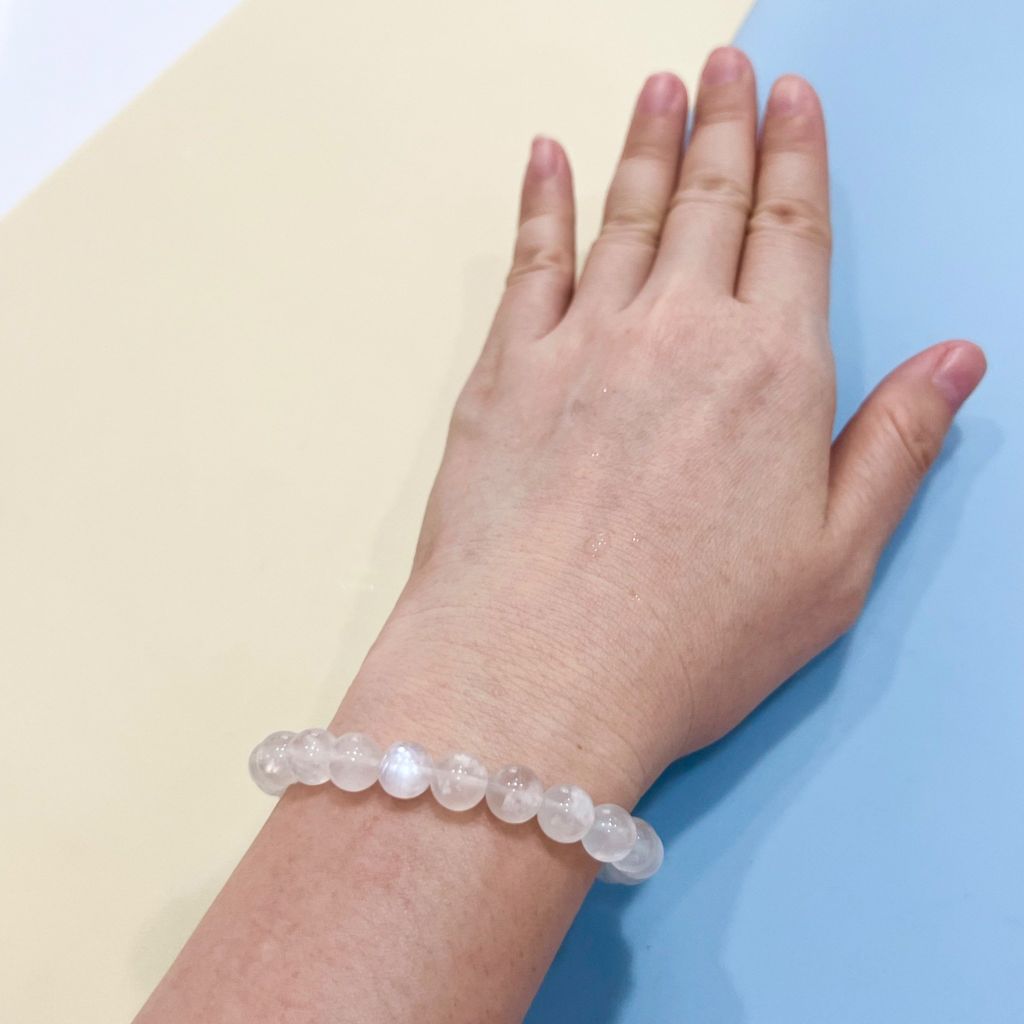 Vòng Tay Phong Thuỷ Cao Cấp - Đá Mặt Trăng Màu Trắng 8mm Tự Nhiên (AA)