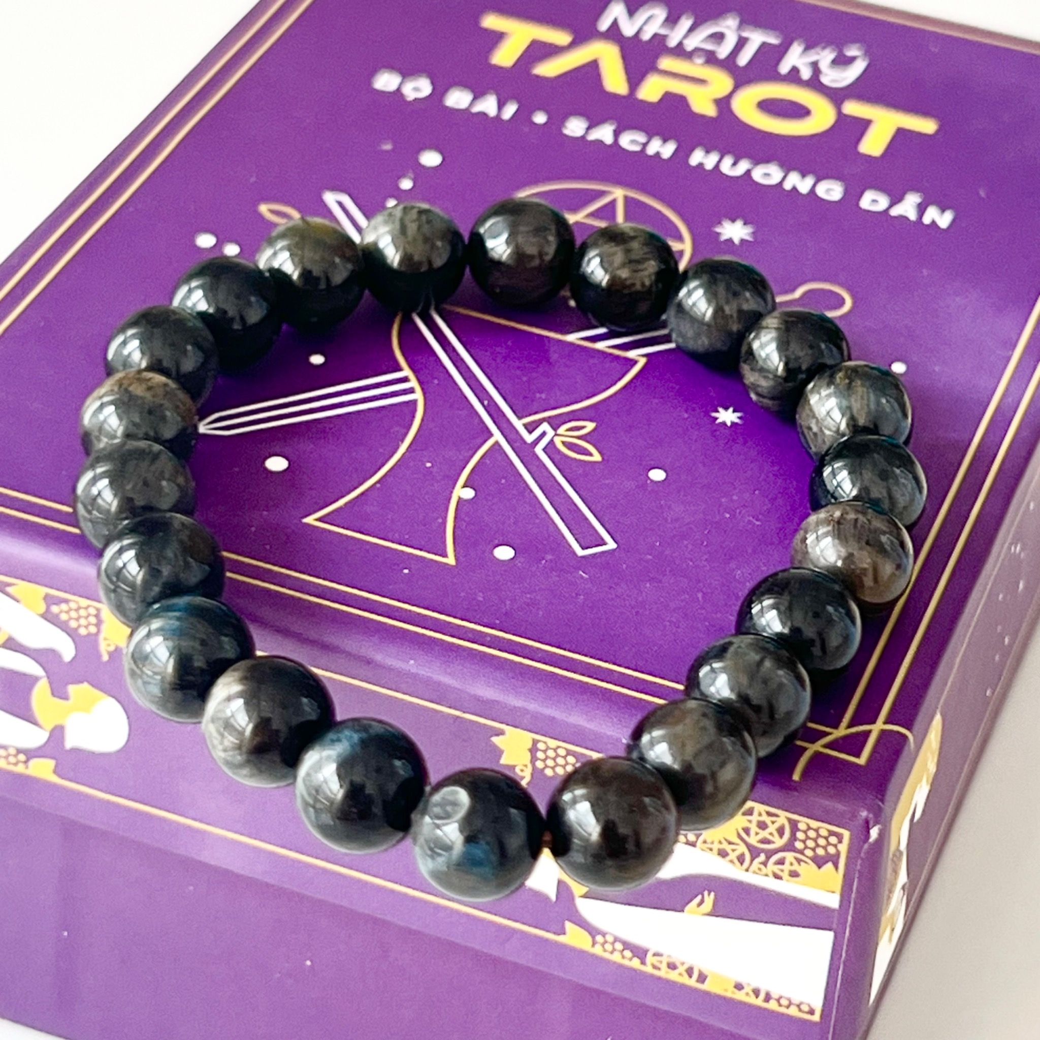 Vòng Tay Phong Thuỷ Cao Cấp - Đá Mắt Hổ Xanh Đen 8mm Tự Nhiên (AC)