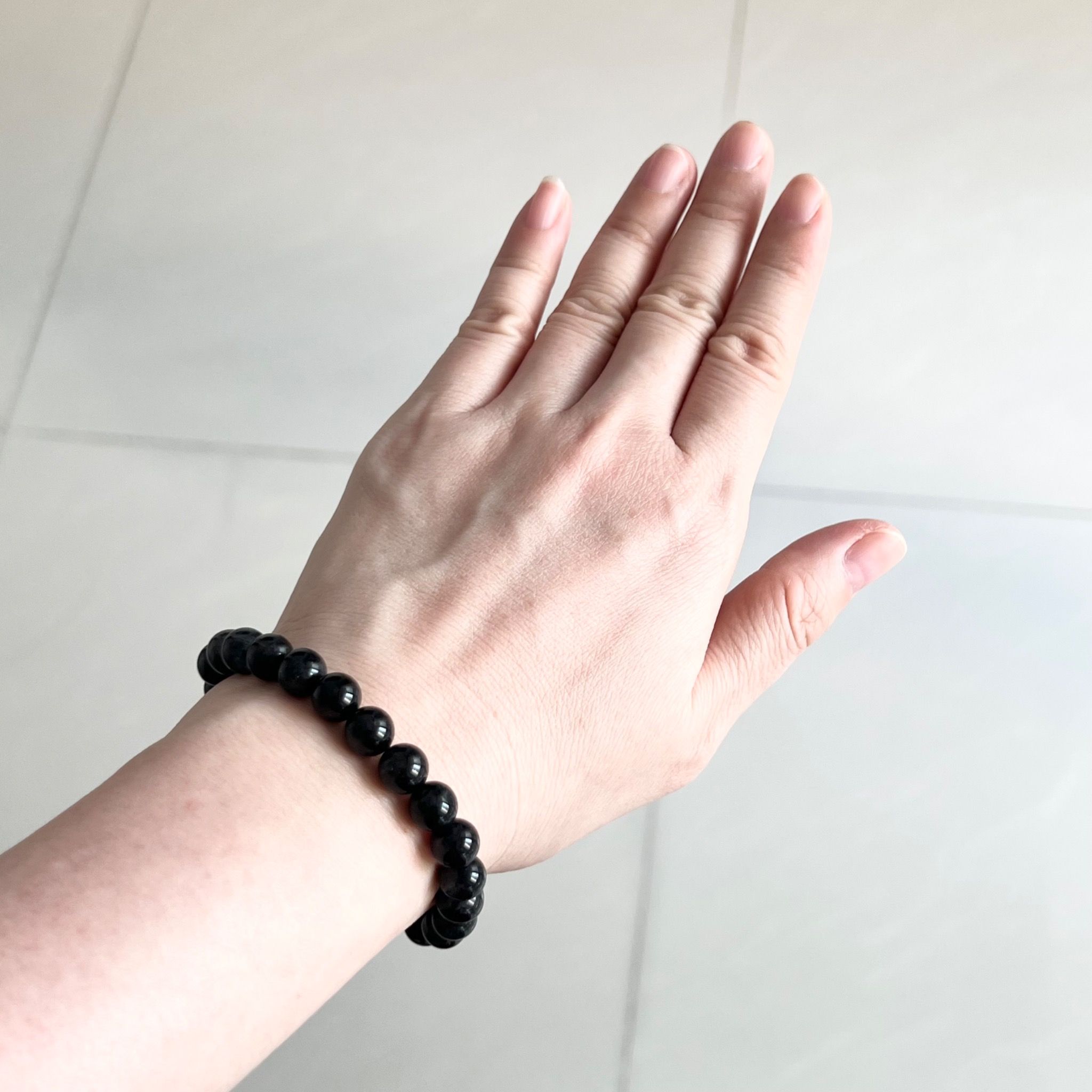 Vòng Tay Phong Thuỷ Cao Cấp - Đá Thạch Anh Tóc Đen 9mm Tự Nhiên (AC)