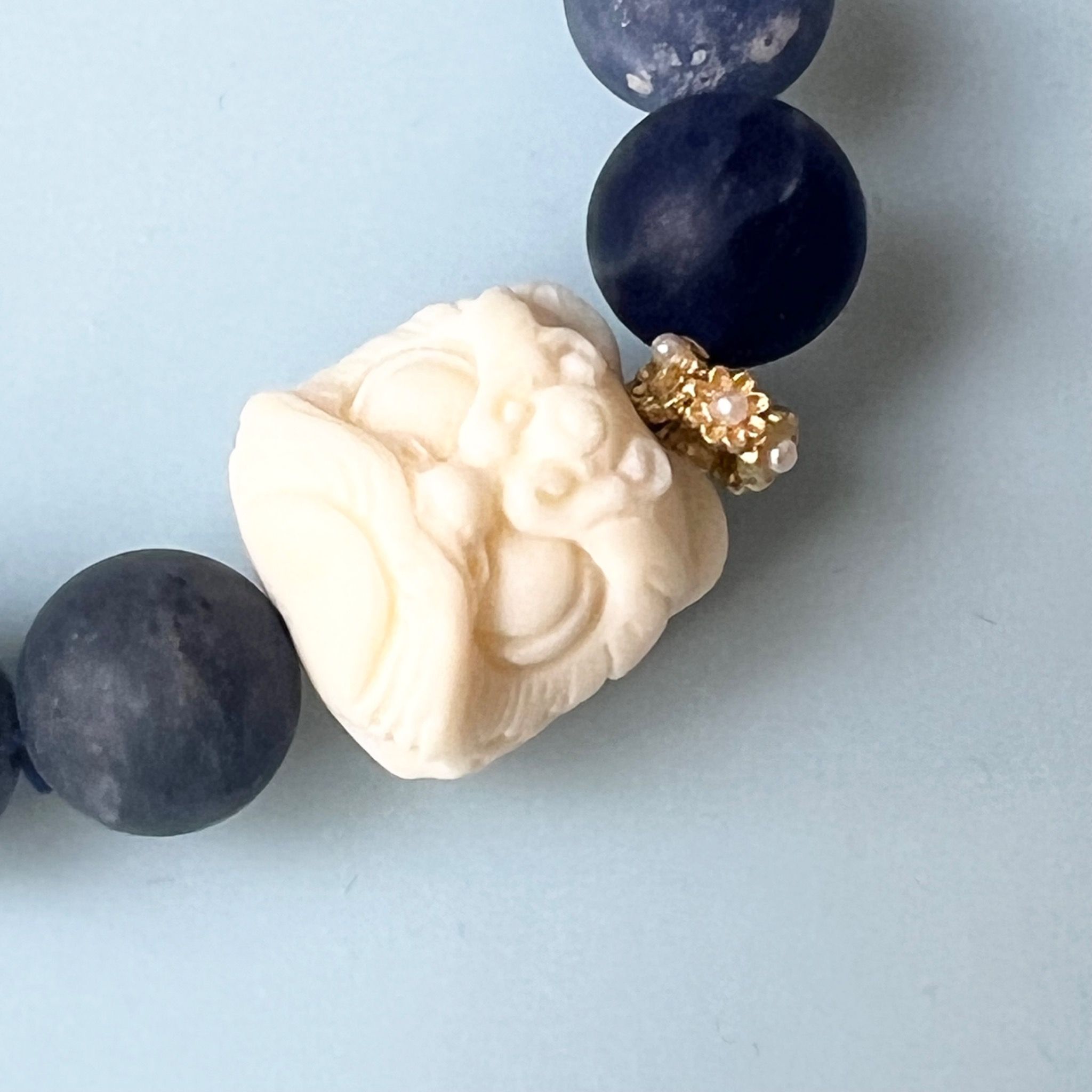 Vòng Tay Phong Thuỷ Cao Cấp - Đá Sodalite Xanh Lam & Hạt Tagua Ngà Voi Tự Nhiên