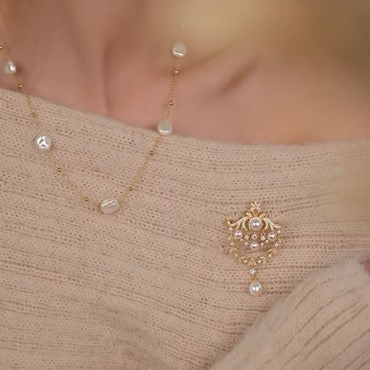 Cài Áo & Mặt Dây Chuyền - Vương Miện Ngọc Trai & Pha Lê Quý Phái