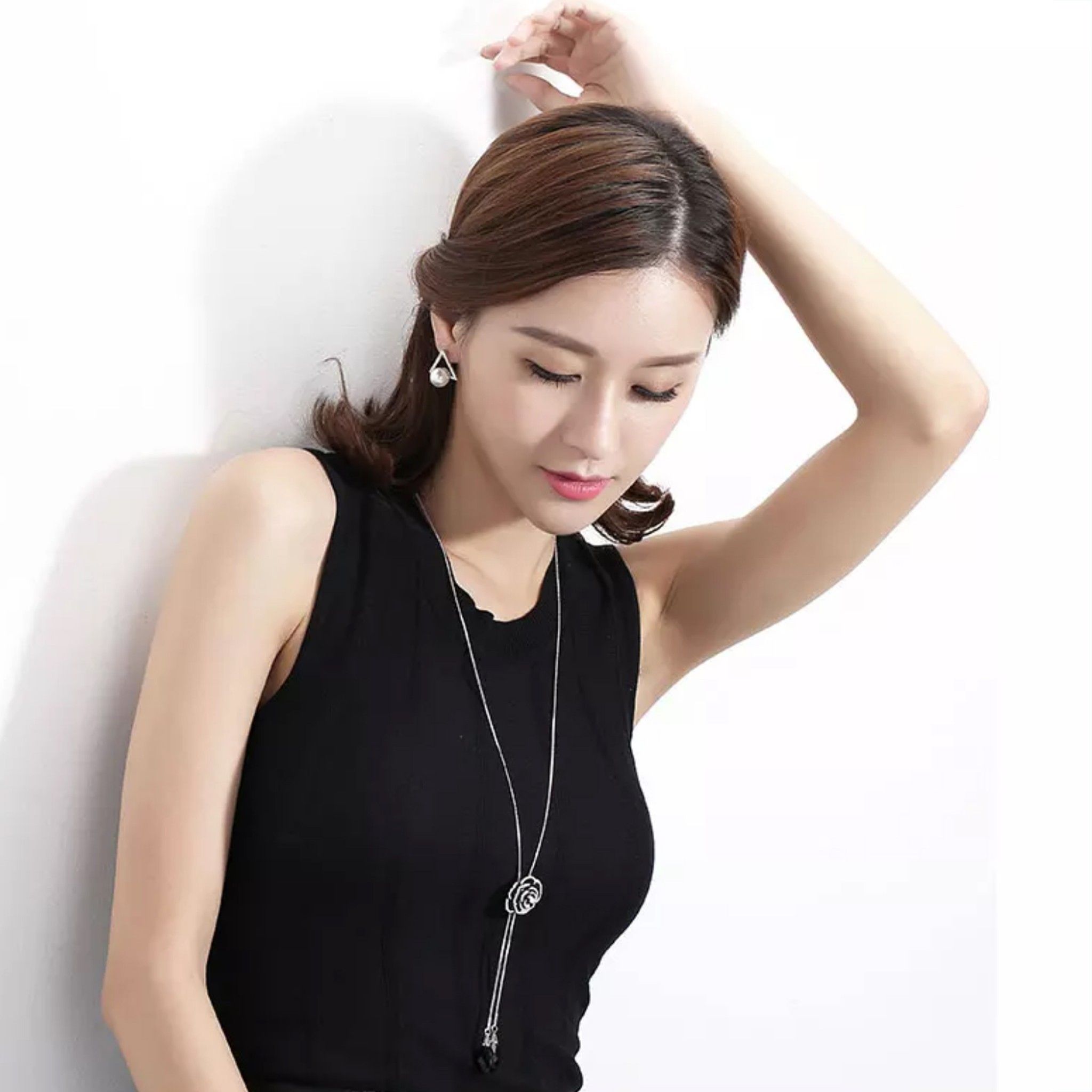DÂY CHUYỀN DÀI CAO CẤP - BÔNG HỒNG ĐEN SANG TRỌNG (AE)