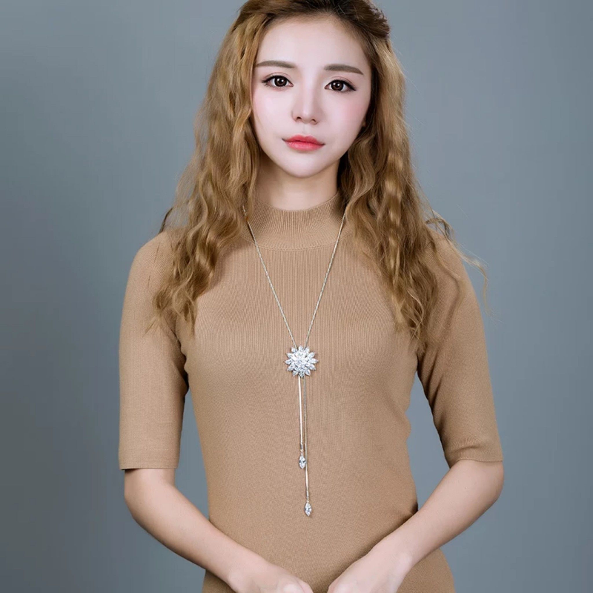 DÂY CHUYỀN DÀI CAO CẤP - HOA HƯỚNG DƯƠNG PHA LÊ (AA)