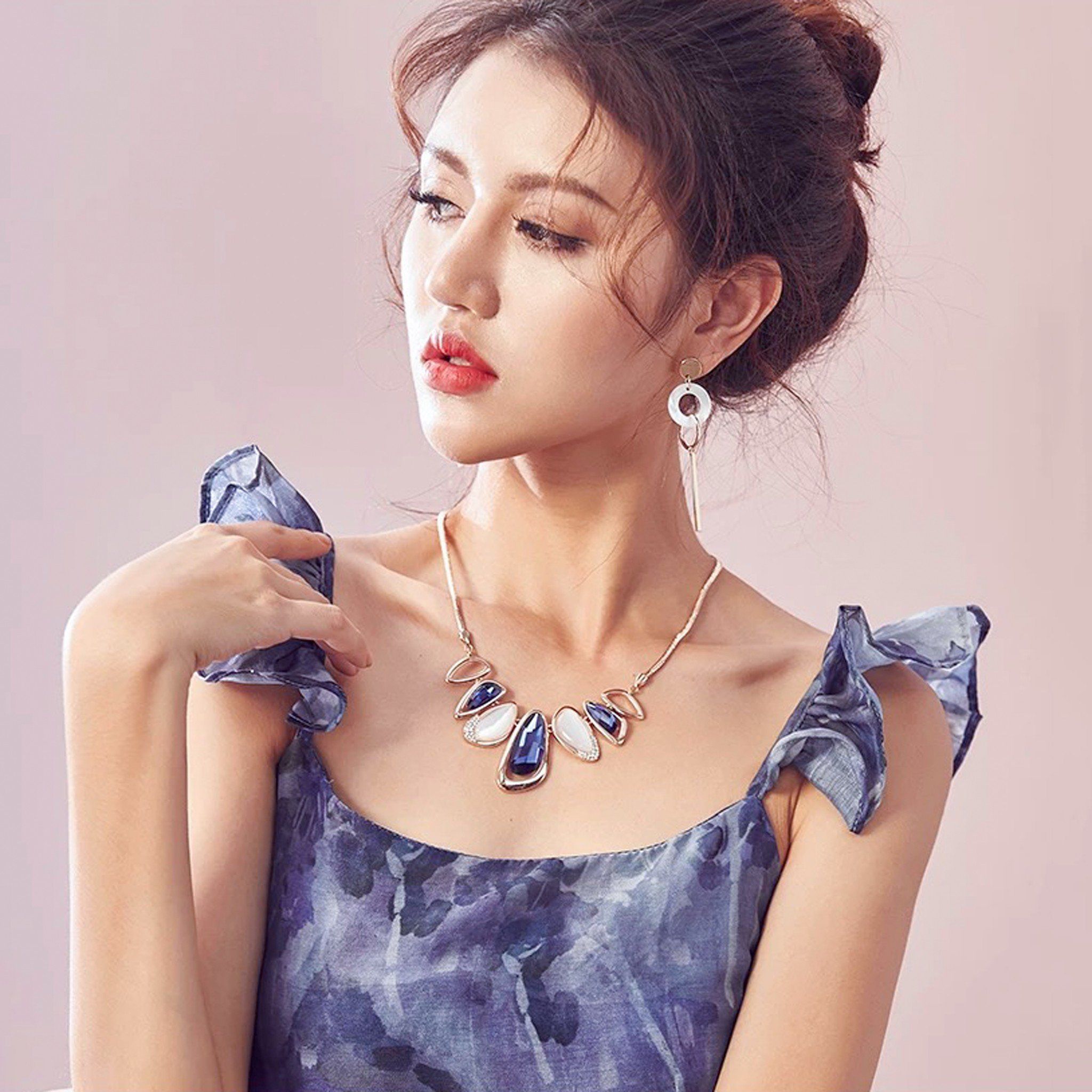DÂY CHUYỀN NGẮN - GIỌT NƯỚC PHA LÊ XANH BÍCH (AC)
