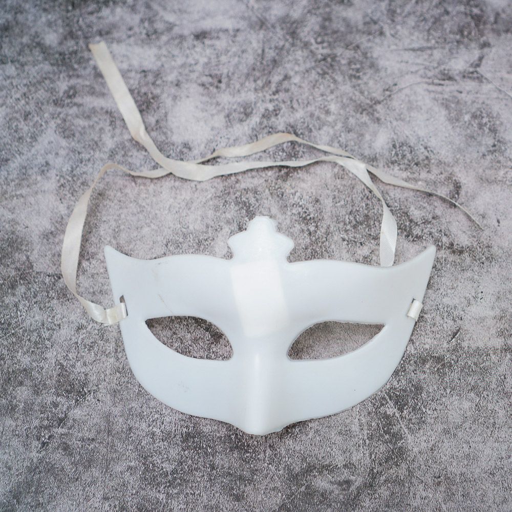 Mặt nạ Halloween form trắng
