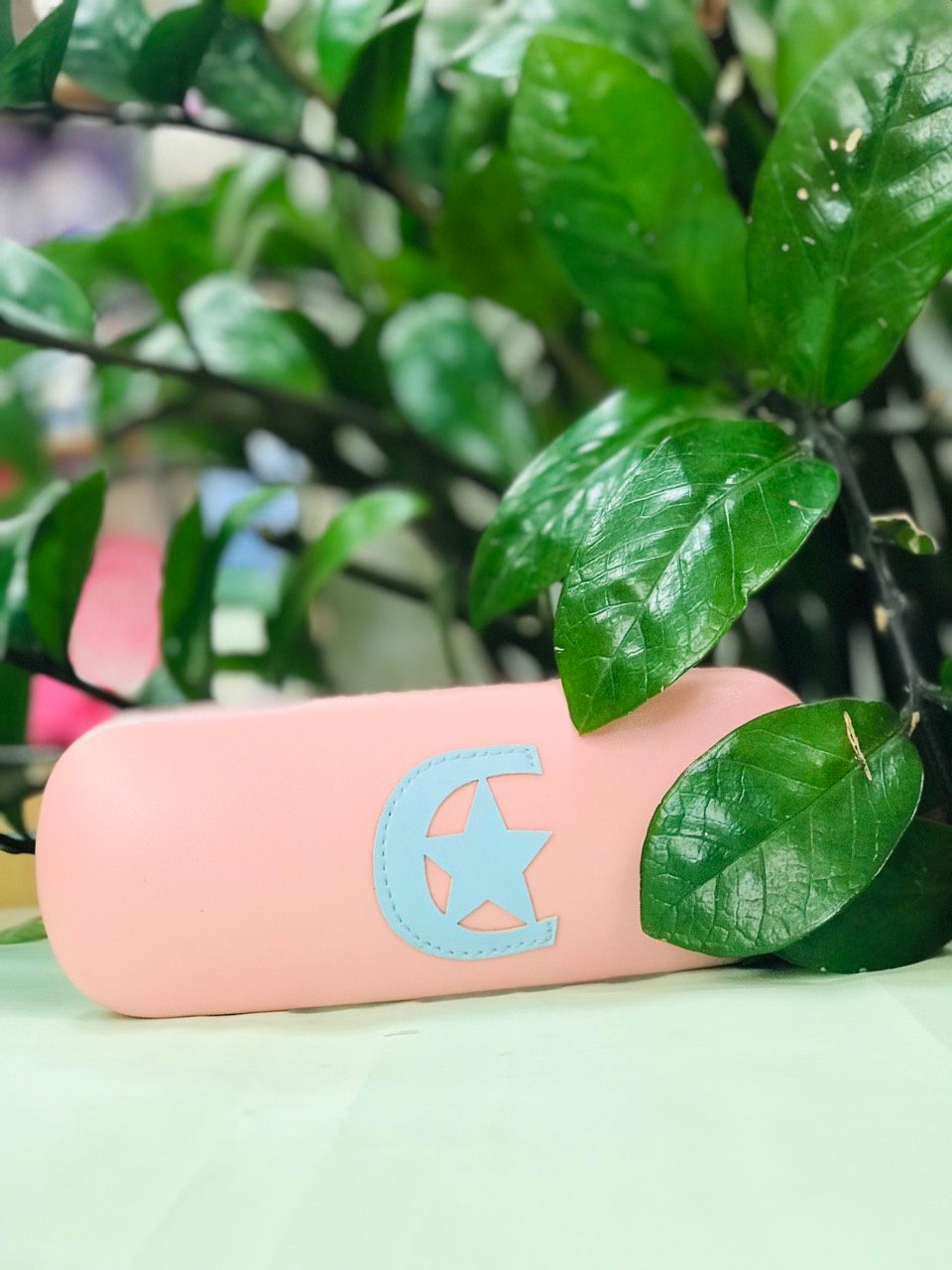 Hộp Kiếng Chữ Thêu Màu Hồng