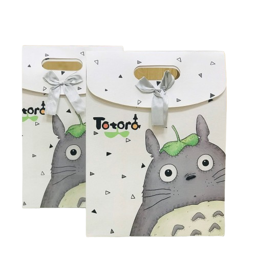 Túi Giấy Dán Totoro Đứng Nhìn Size 37x28x15cm - Chipchipshop