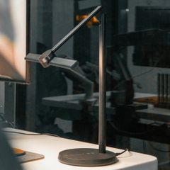 Đèn Bàn Cảm Ứng Thông Minh 2 trong 1 EZVALO