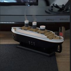 Máy tạo ẩm khuếch tán tinh dầu tàu thủy Titanic - Trang Trí Văn Phòng Độc Đáo Cho Bàn Làm Việc