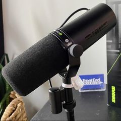 Dynamic Microphone Shure SM7dB, Tích hợp sẵn preamp đơn giản hóa quá trình ghi âm, Khả năng chống nhiễu vượt trội