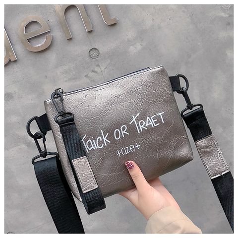 Túi đeo chéo Mini TAICK or TRAET QC A114 ERIK