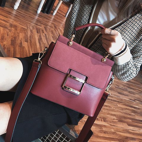 Túi xách đeo chéo Classic khoá gài cao cấp C028 ERIK