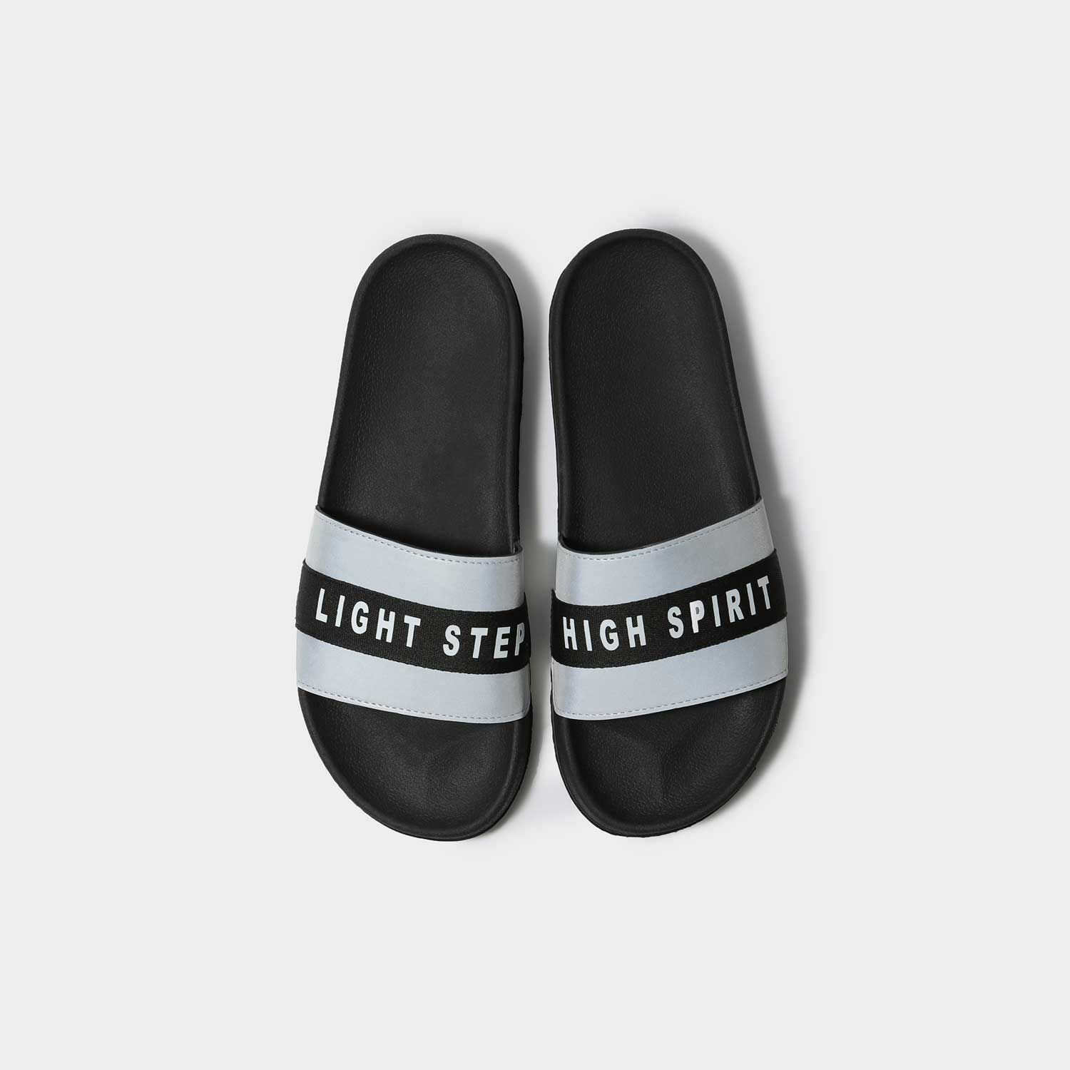Dép trendy Cooly slogan SHONDO đen phản quang TRE003