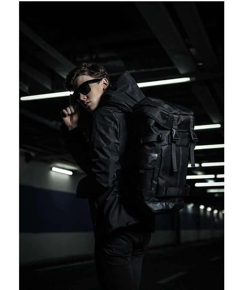 URBAN BLACK Model 1