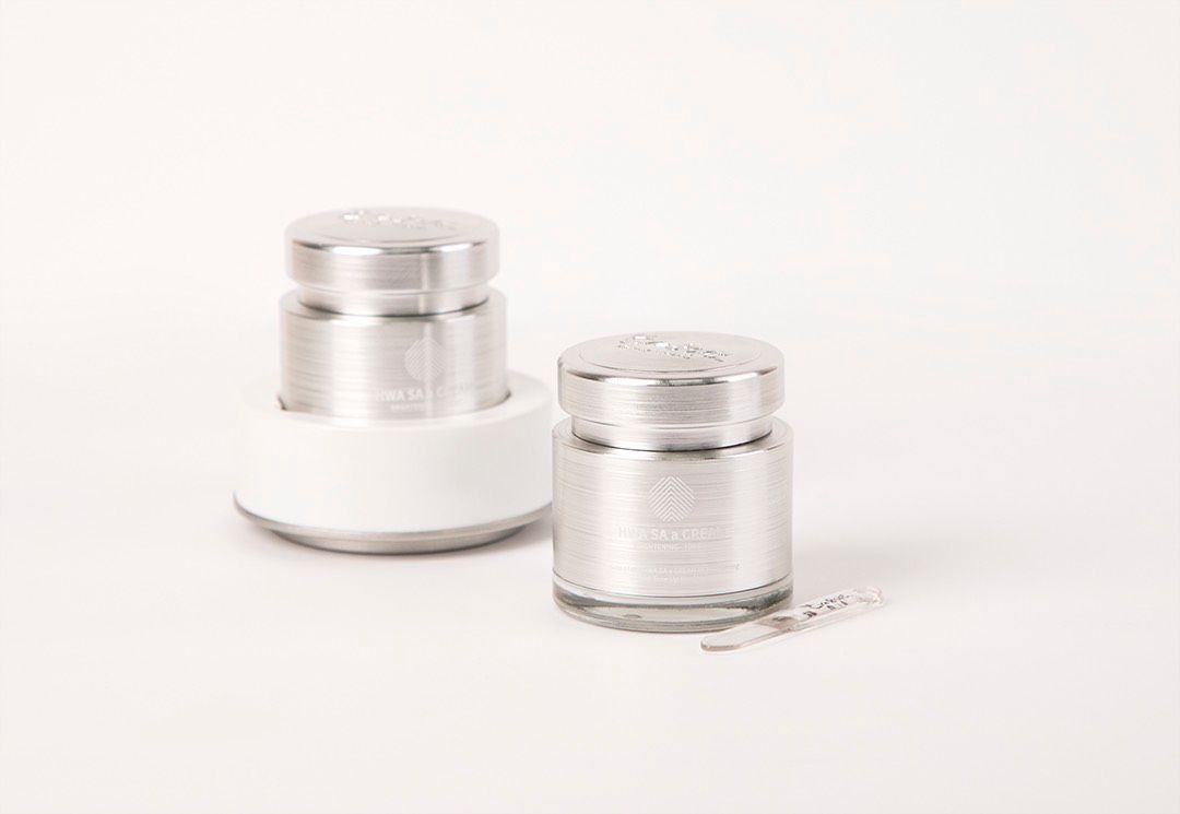 Kem dưỡng da nâng tông chiết xuất cá hồi Cre8Skin Hwa SA a Cream (ban ngày)