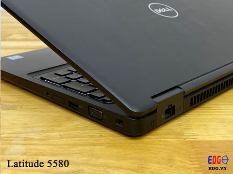 Dell latitude E5580 Core i7-7820HQ 8GB 256GB FHD