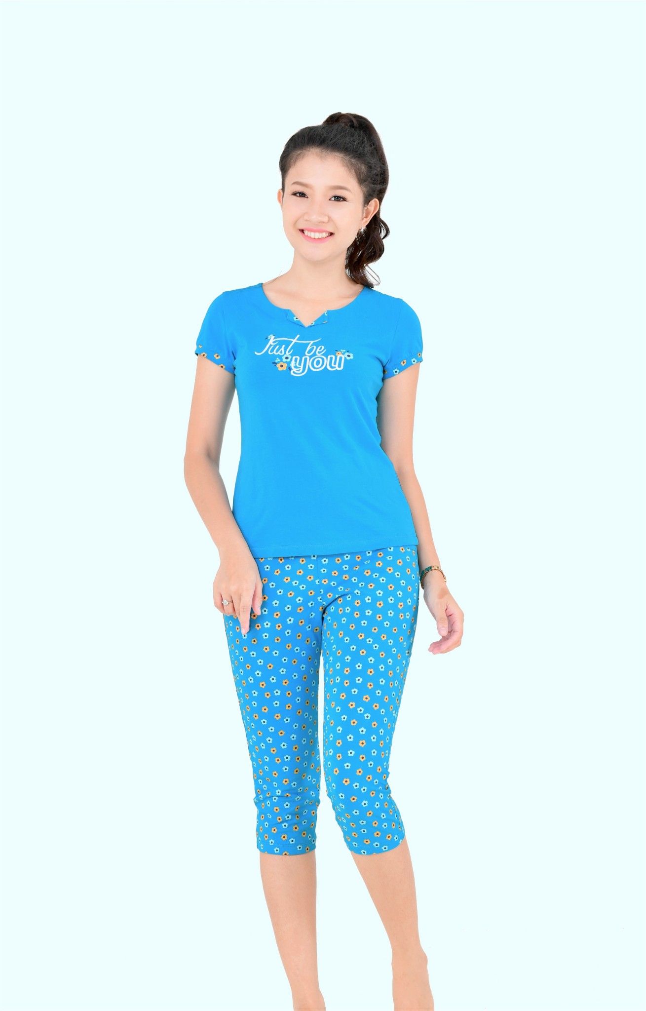 Chỉ Là Bạn