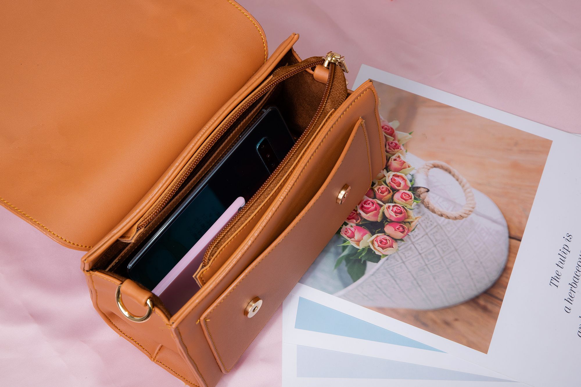 Túi đeo chéo nữ Lata HN82D