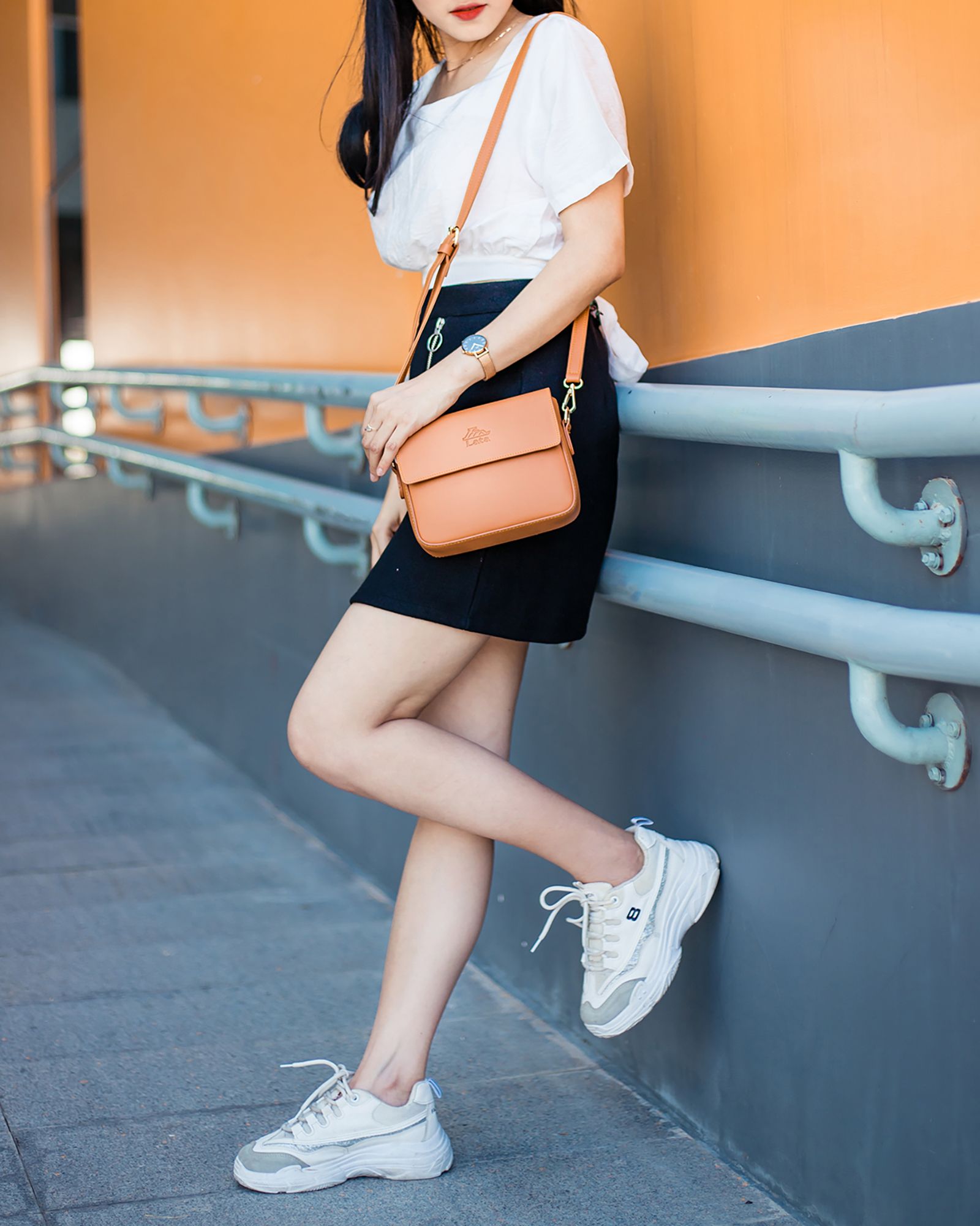 Túi đeo chéo nữ Lata HN76N