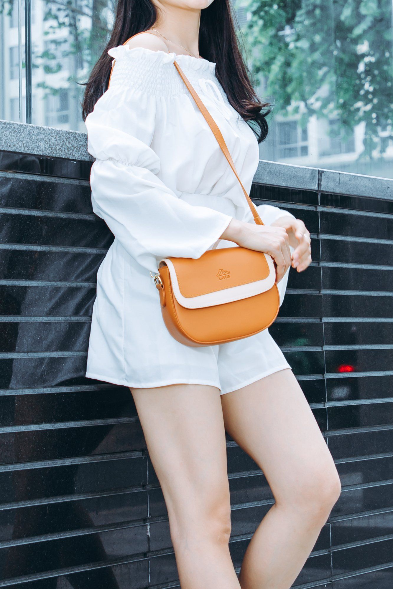 Túi đeo chéo nữ Lata HN81B