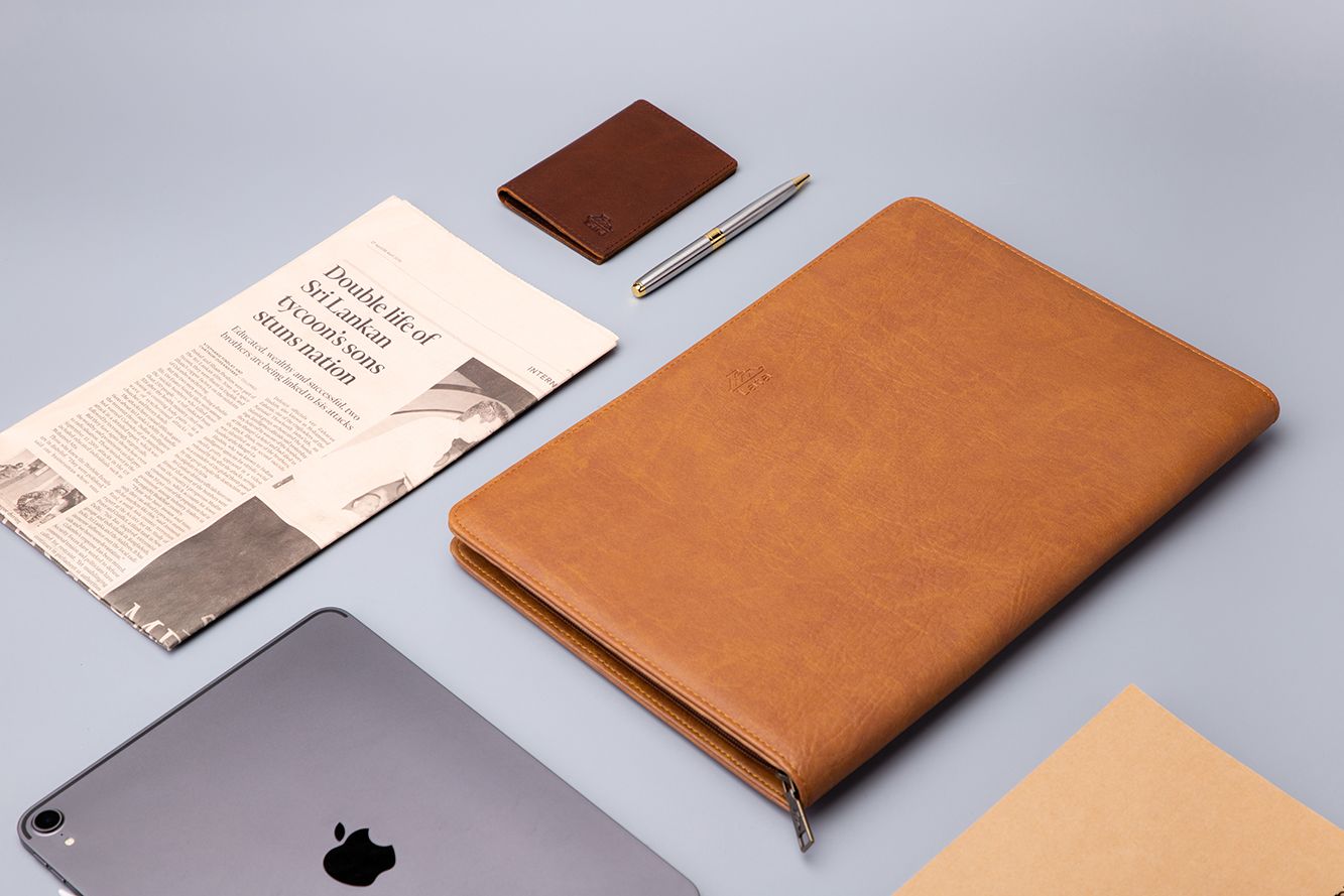 Túi da cầm tay thời trang đựng ipad LATA CT001 màu bò đậm