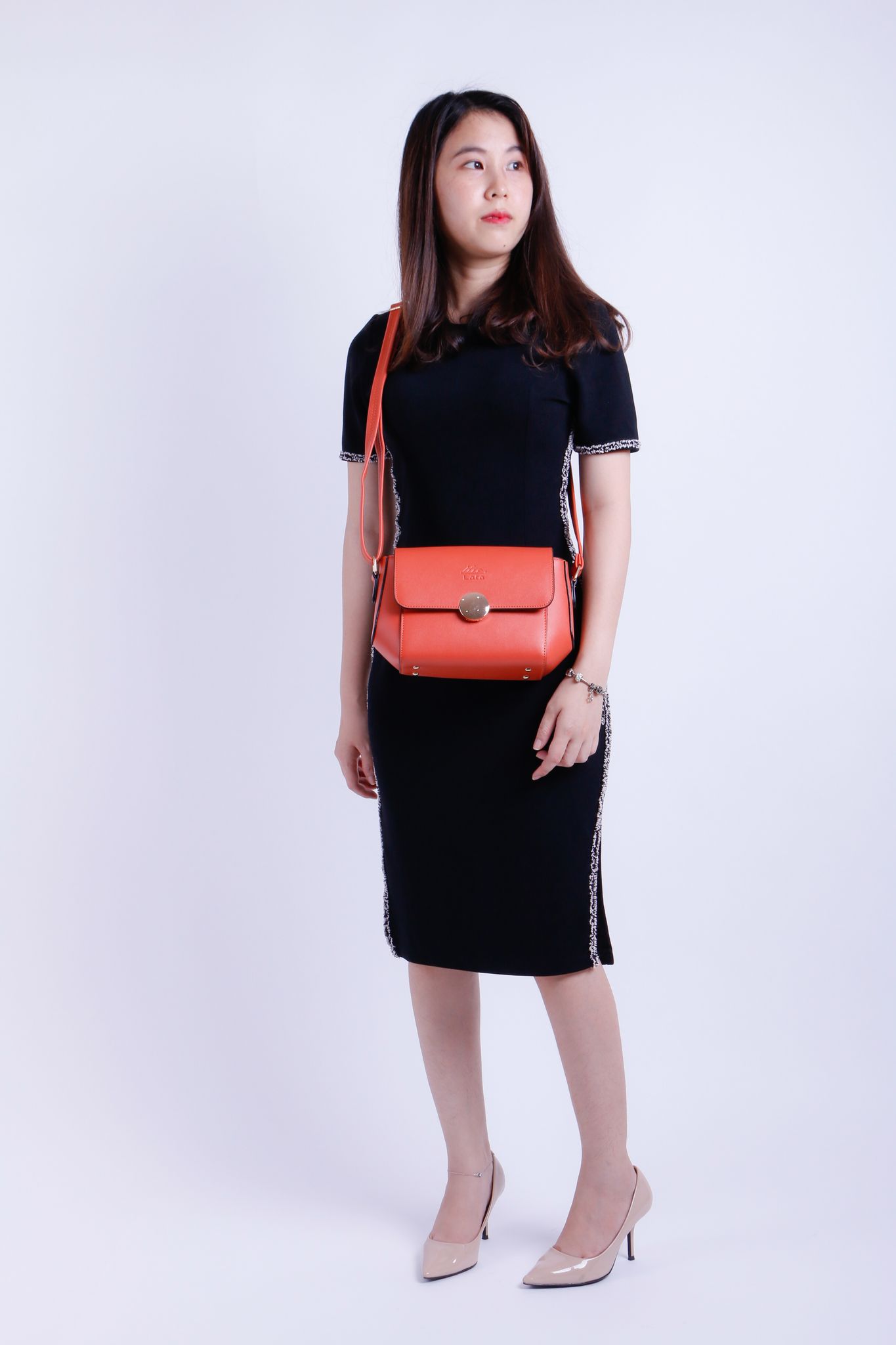 Túi đeo chéo nữ Lata HN57C