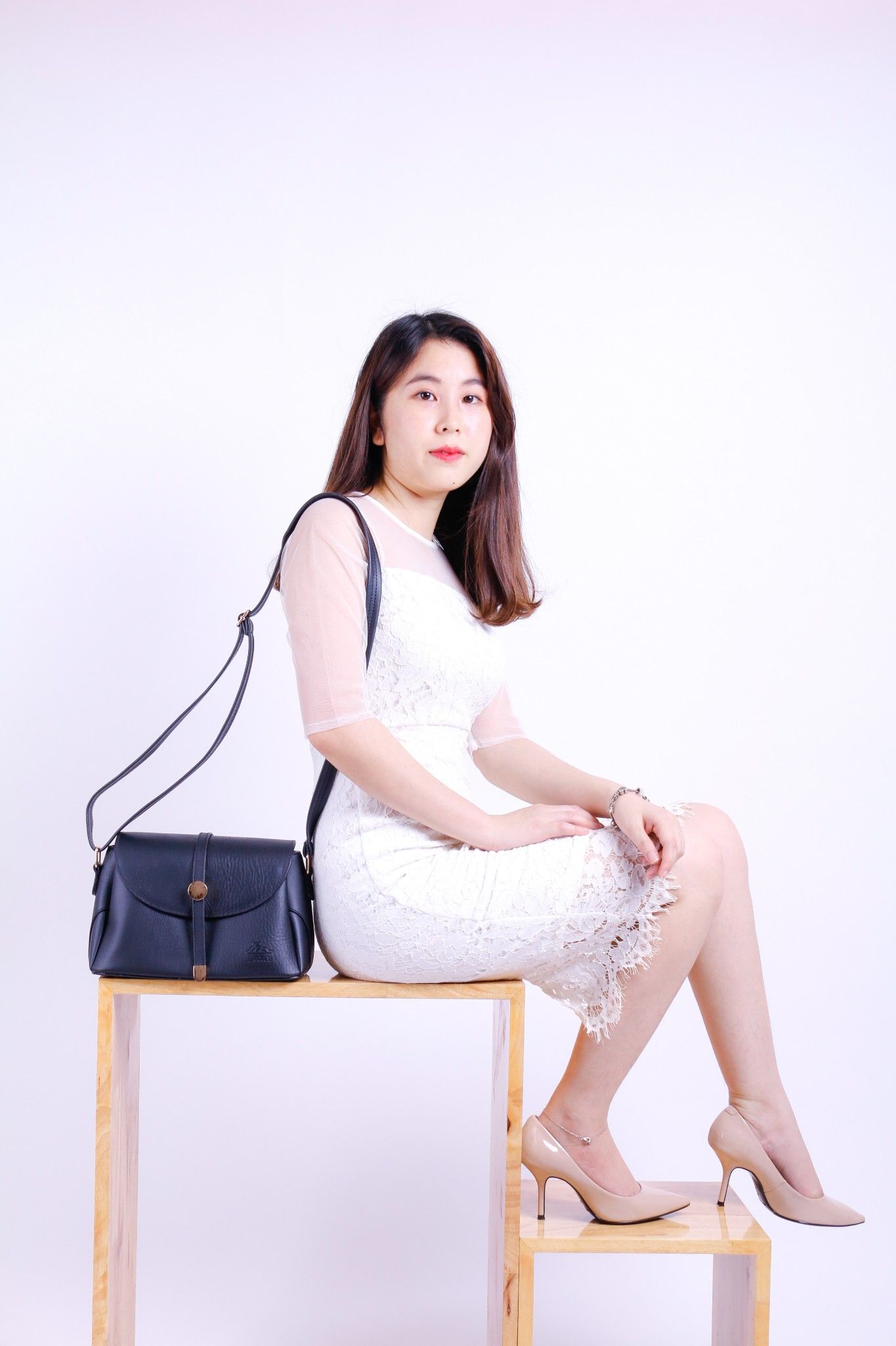 Túi đeo chéo nữ Lata HN59D